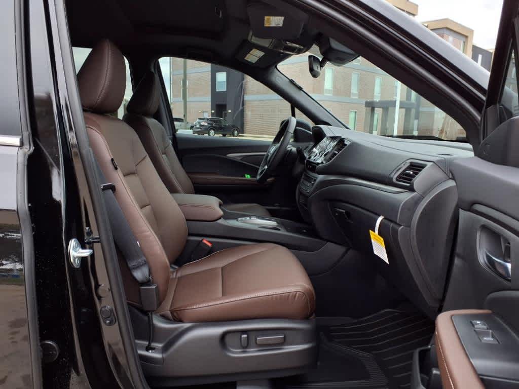 Thumbnail: 2025 Honda Ridgeline - 14