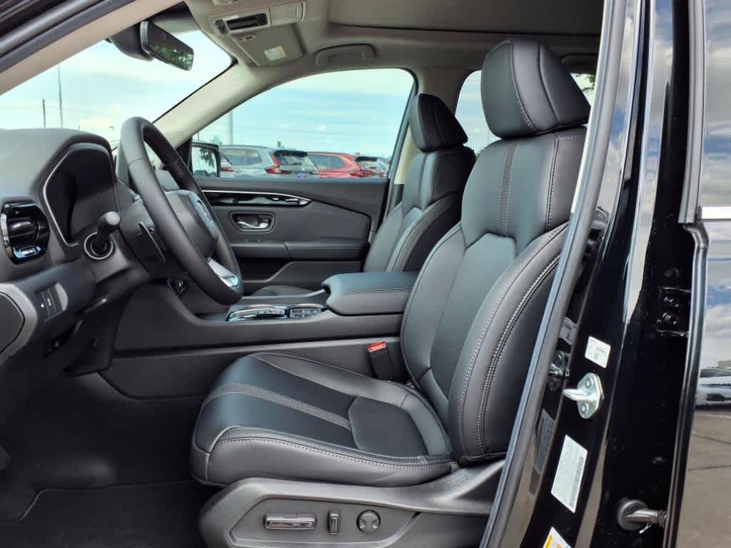 Thumbnail: 2025 Honda Pilot - 11
