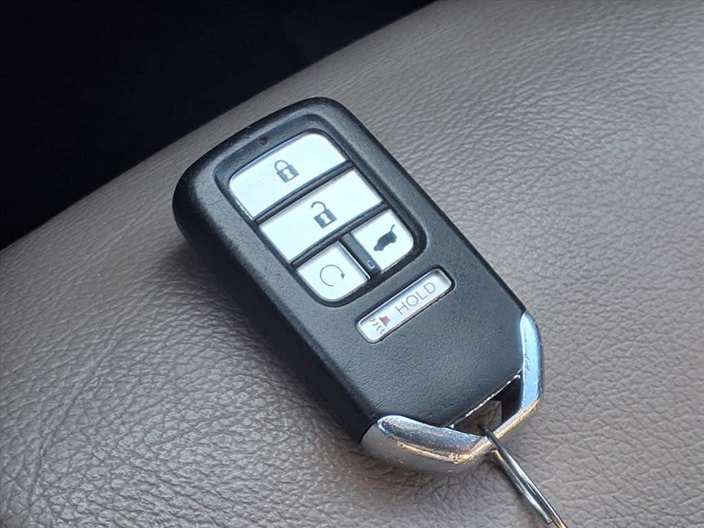 Thumbnail: 2019 Honda Pilot - 25