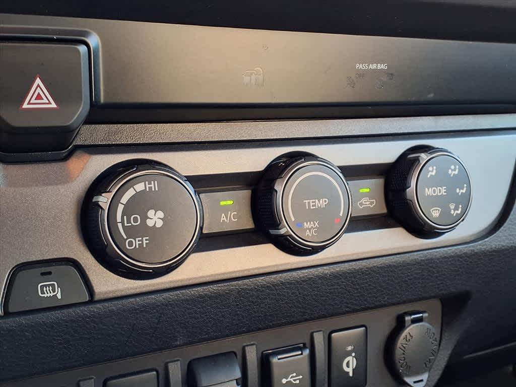 Thumbnail: 2020 Toyota Tacoma - 20