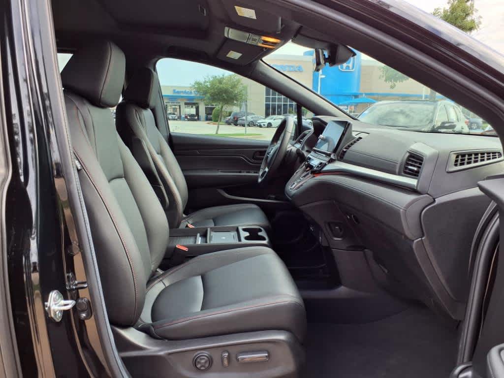 Thumbnail: 2025 Honda Odyssey - 14