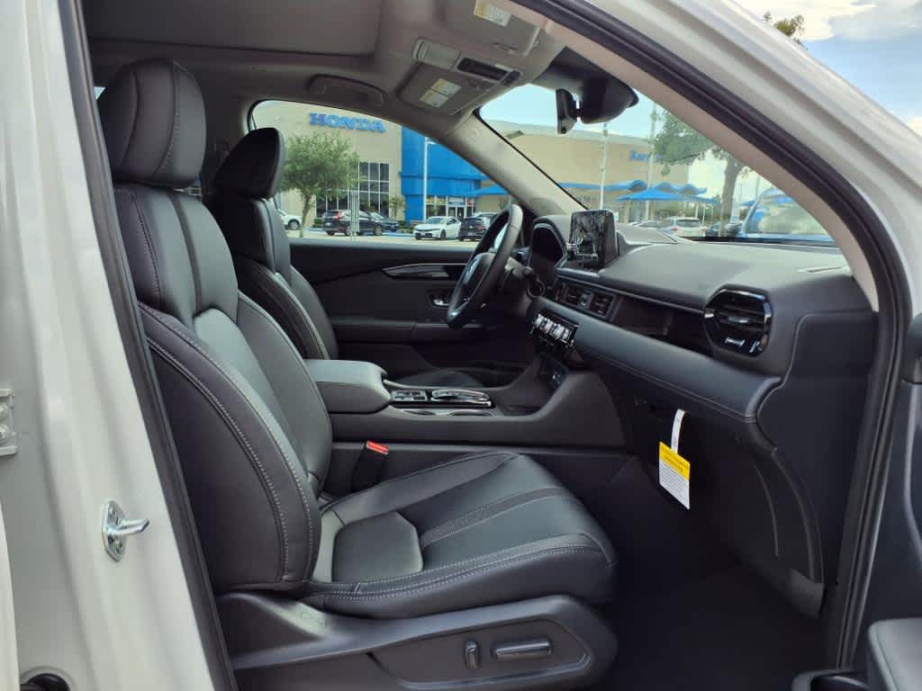 Thumbnail: 2025 Honda Pilot - 14