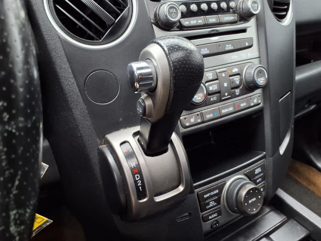 Thumbnail: 2013 Honda Pilot - 17