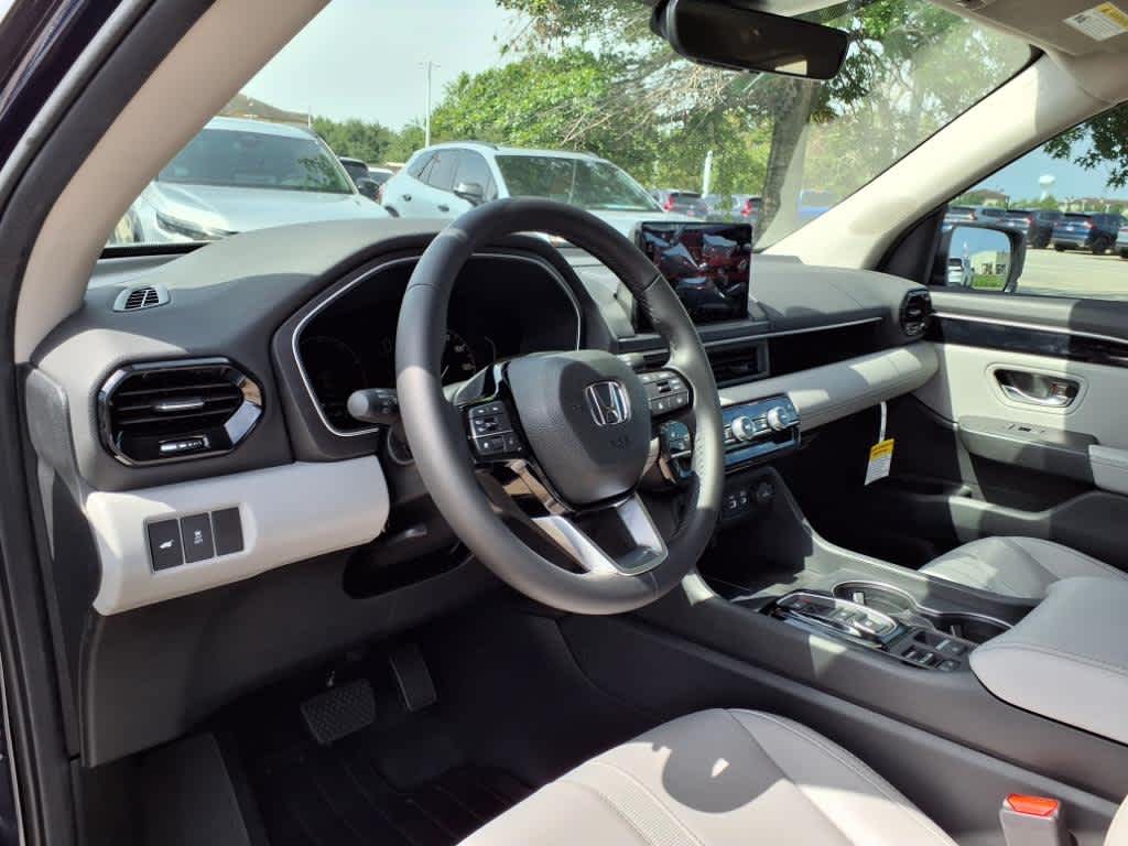 Thumbnail: 2025 Honda Pilot - 2
