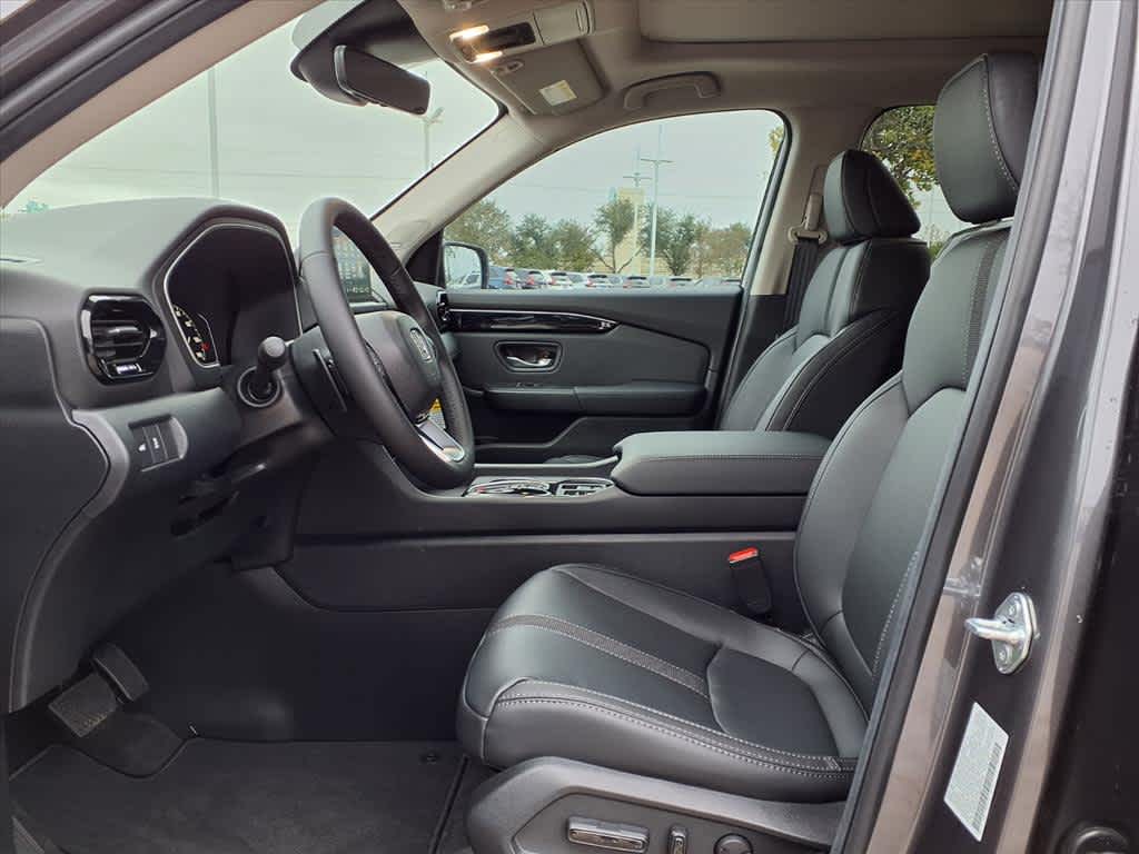 Thumbnail: 2025 Honda Pilot - 11