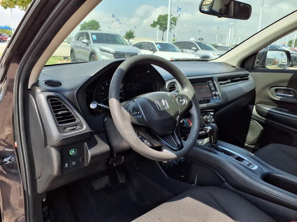 2016 Honda HR-V LX 2