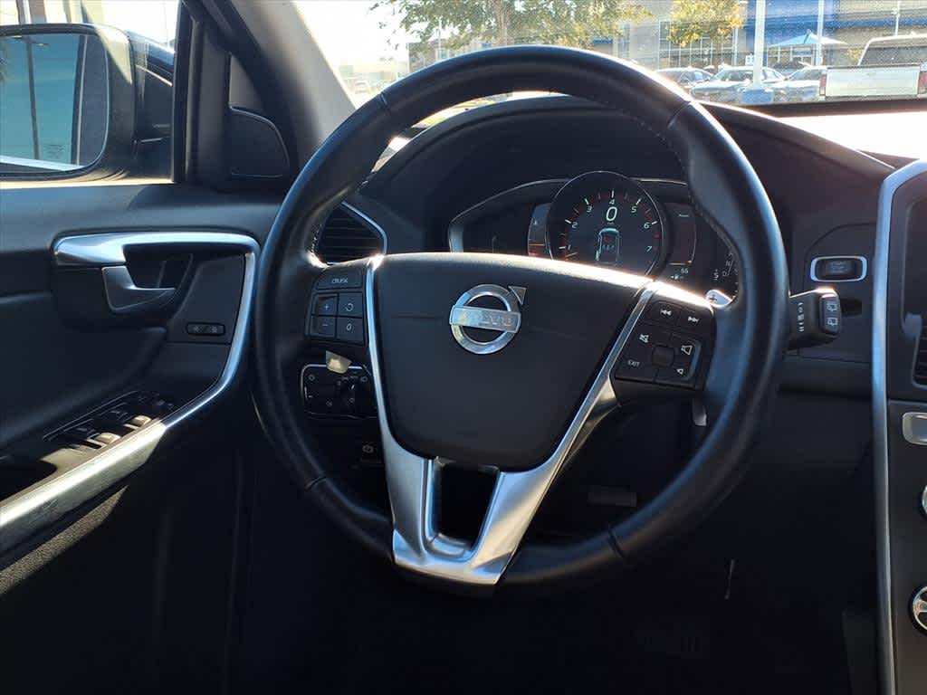 Thumbnail: 2015 Volvo XC60 - 15