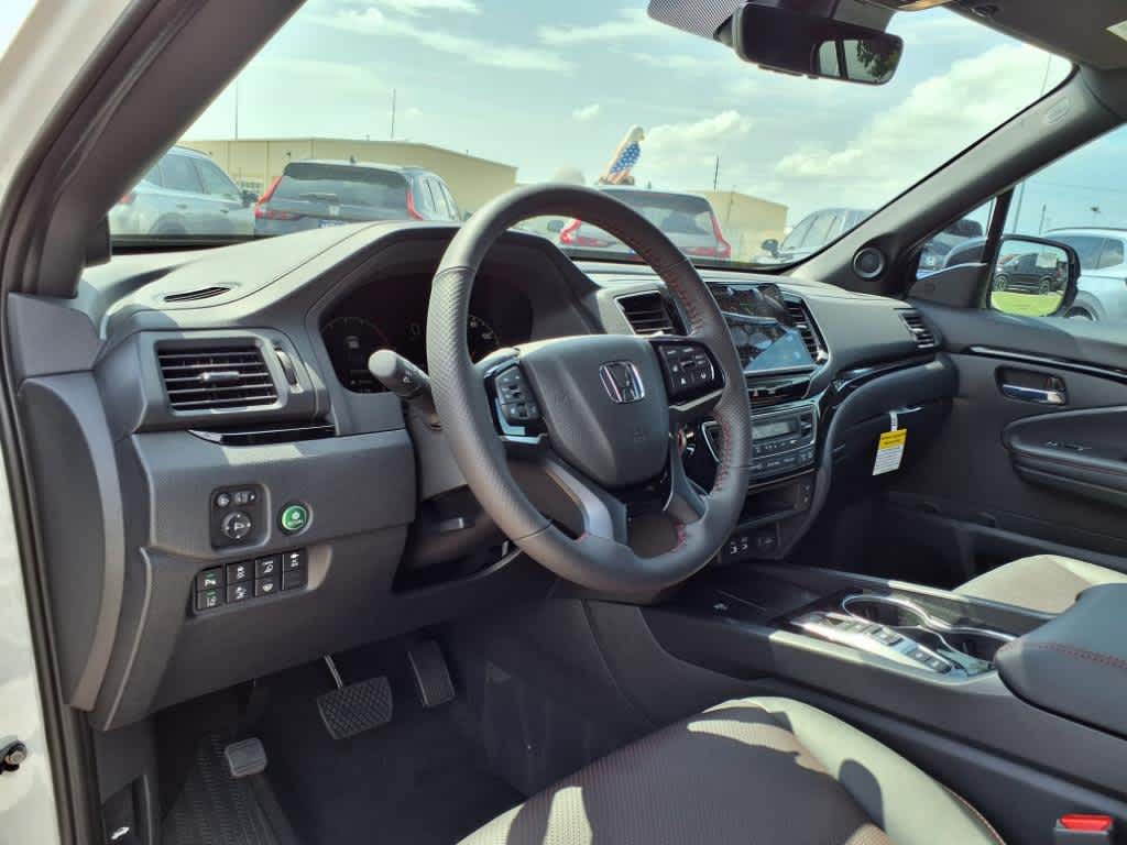 Thumbnail: 2025 Honda Ridgeline - 2