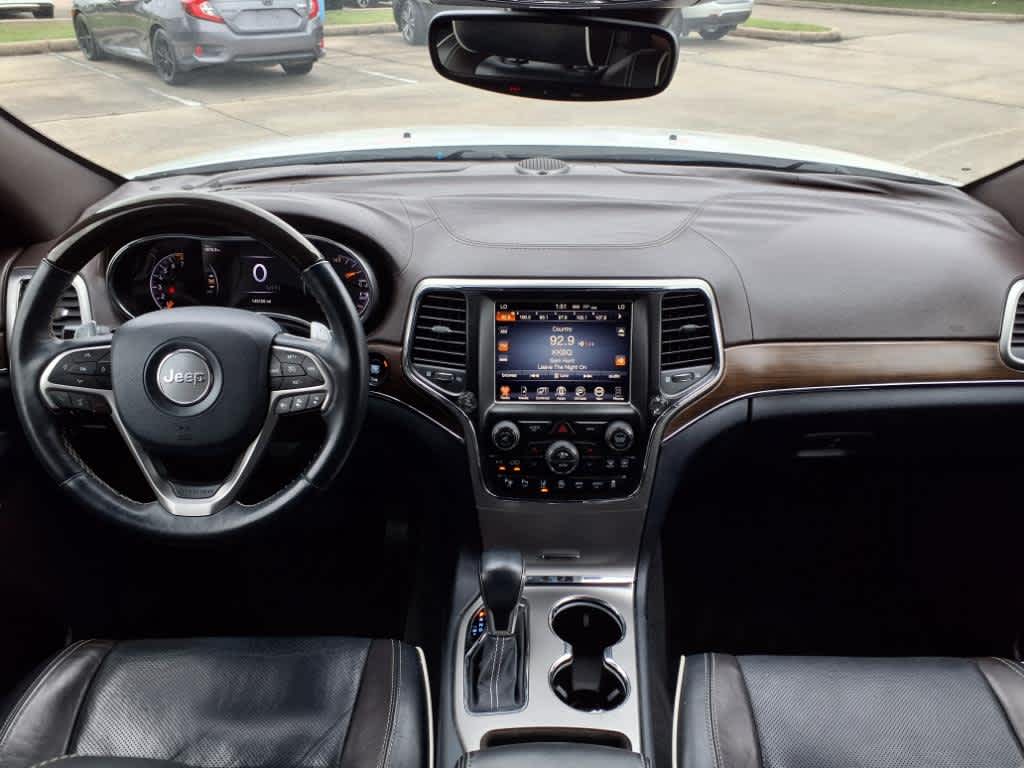 2017 Jeep Grand Cherokee Overland 10