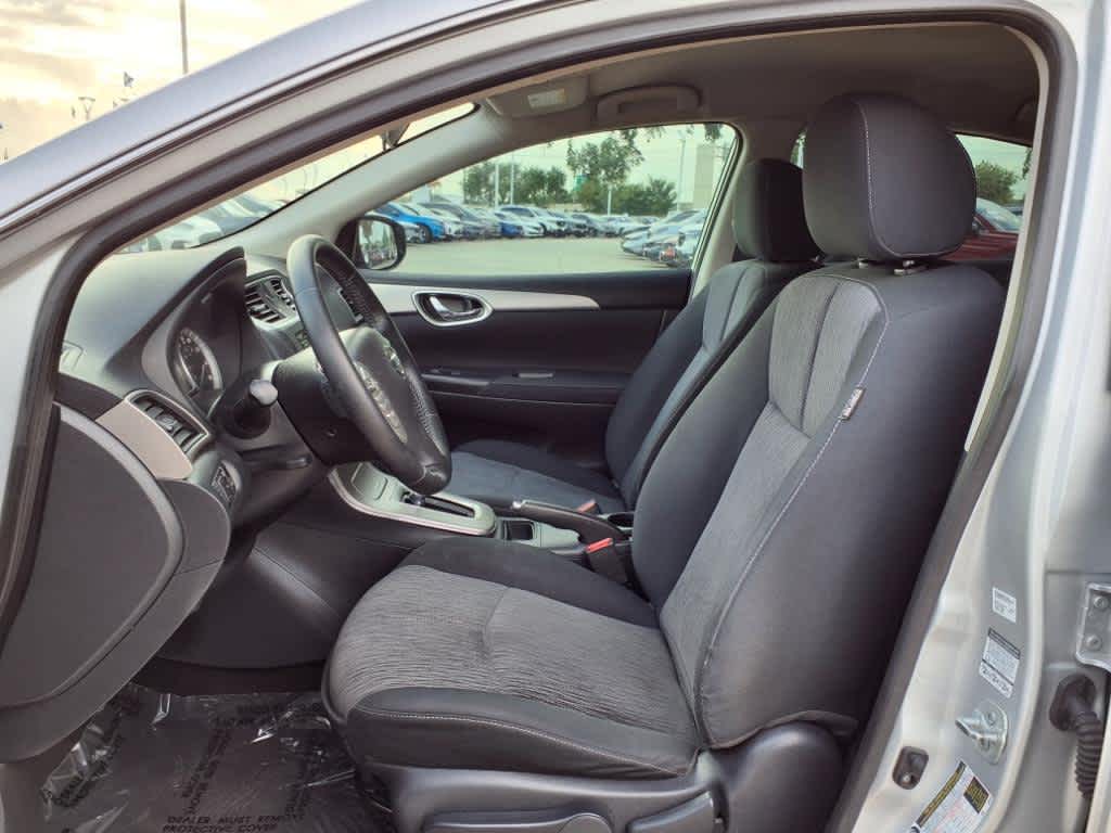Thumbnail: 2015 Nissan Sentra - 11