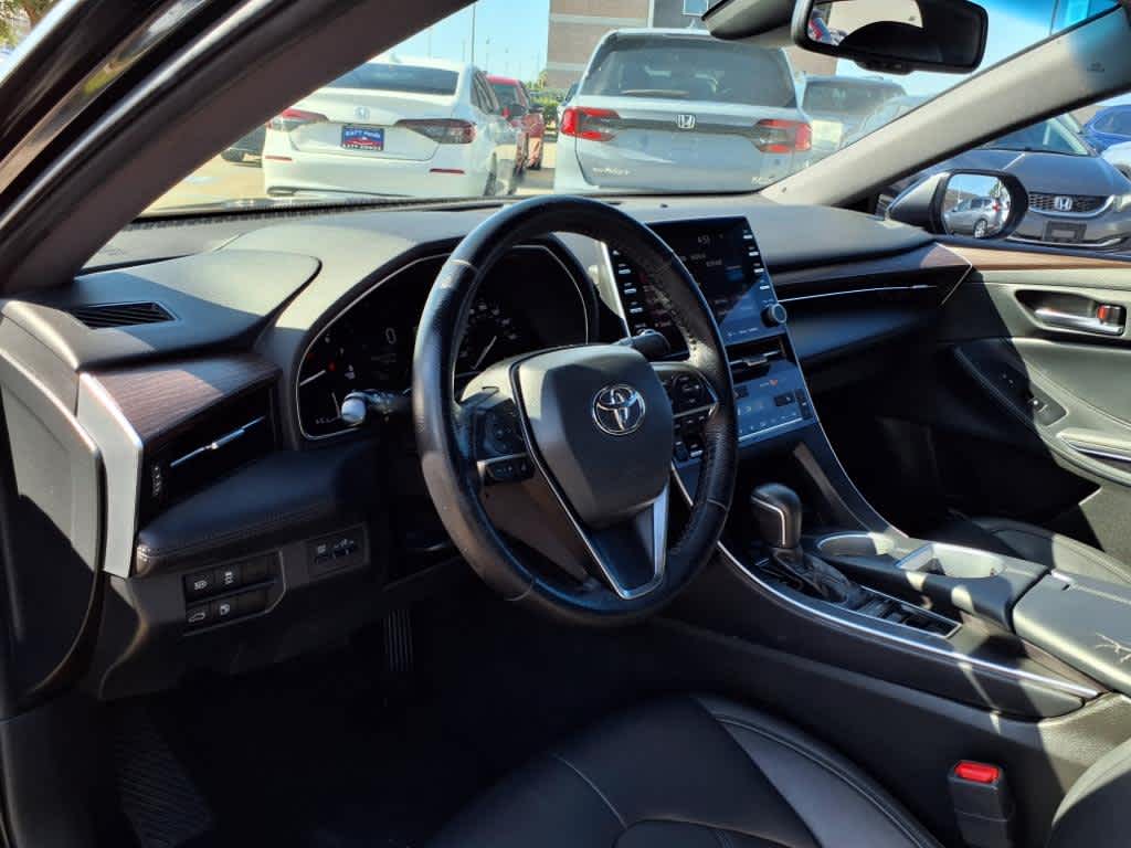 2020 Toyota Avalon XLE 2