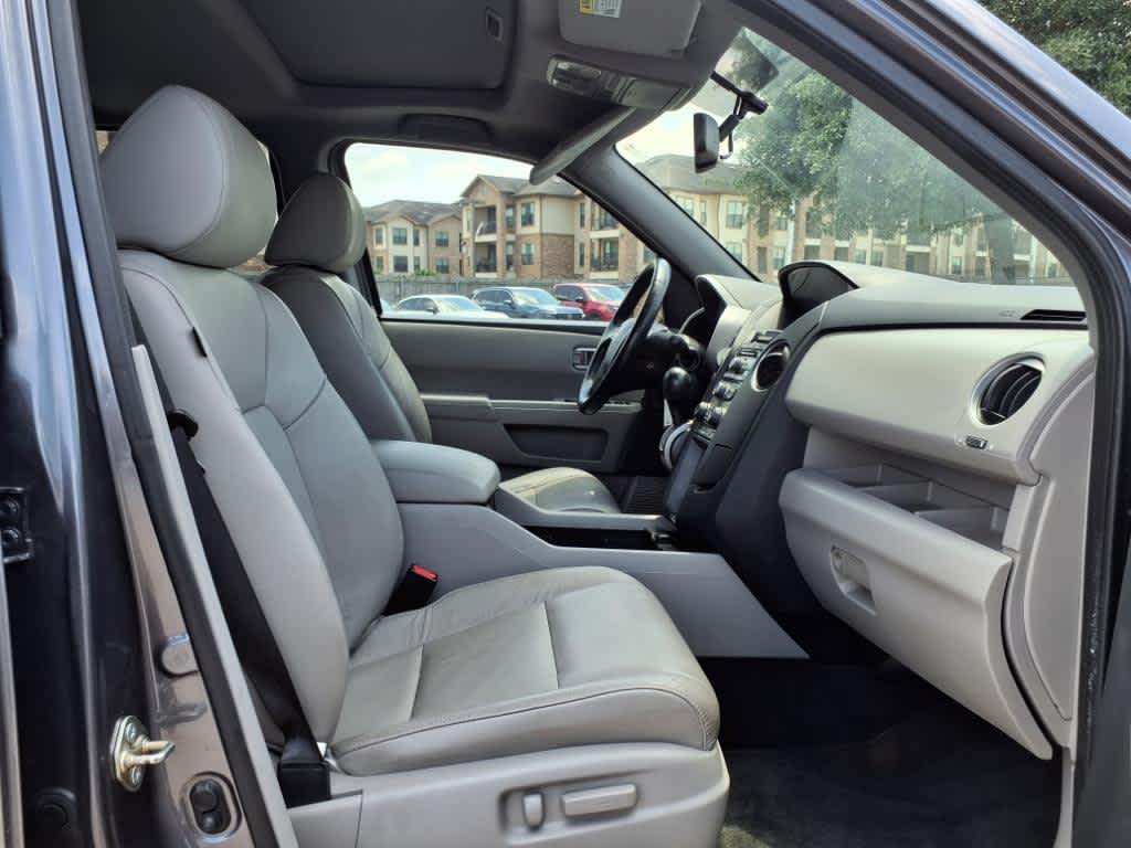 Thumbnail: 2015 Honda Pilot - 14
