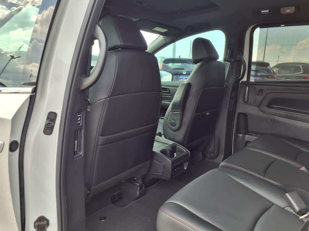 Thumbnail: 2025 Honda Odyssey - 12
