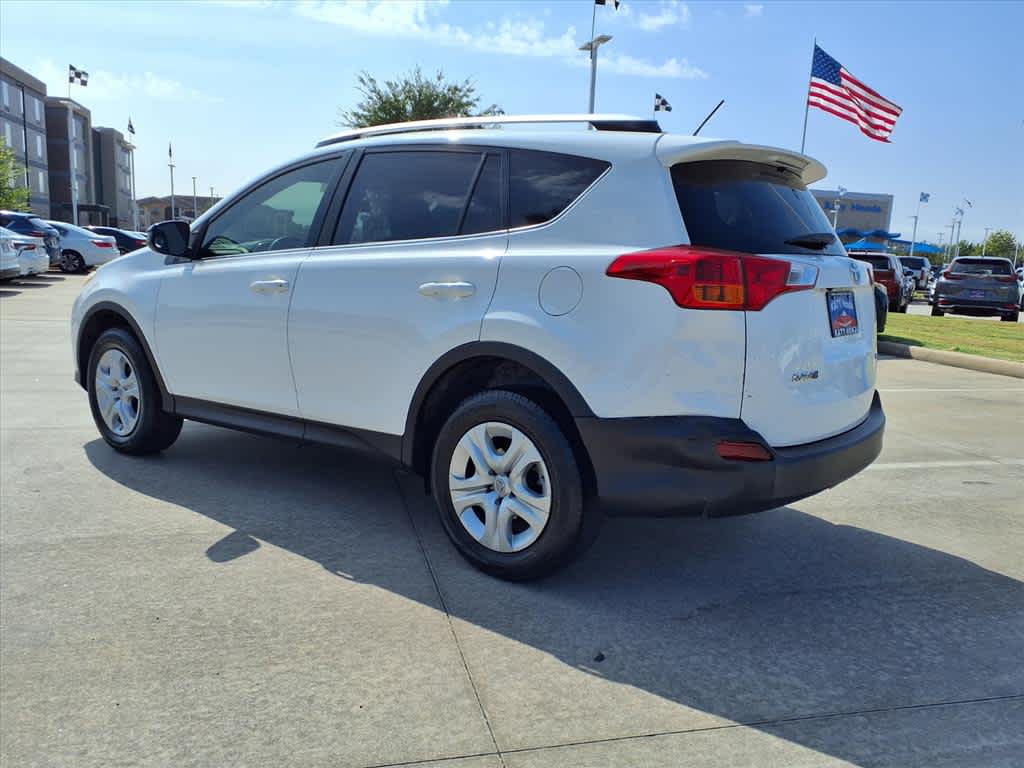 Thumbnail: 2014 Toyota RAV4 - 4