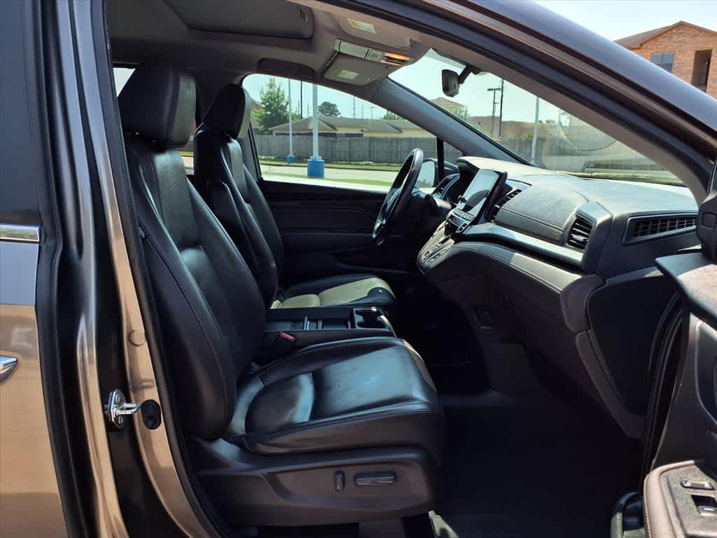 Thumbnail: 2018 Honda Odyssey - 14