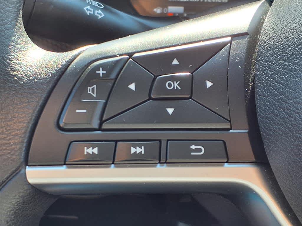 Thumbnail: 2021 Nissan Kicks - 26