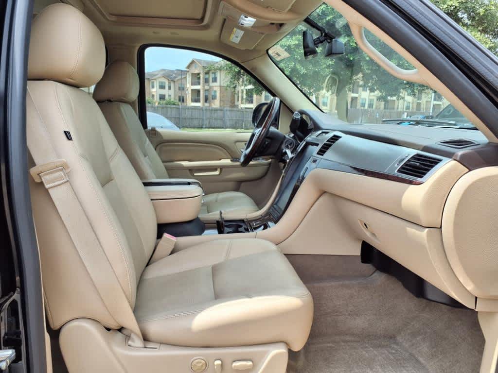 Thumbnail: 2013 Cadillac Escalade - 14