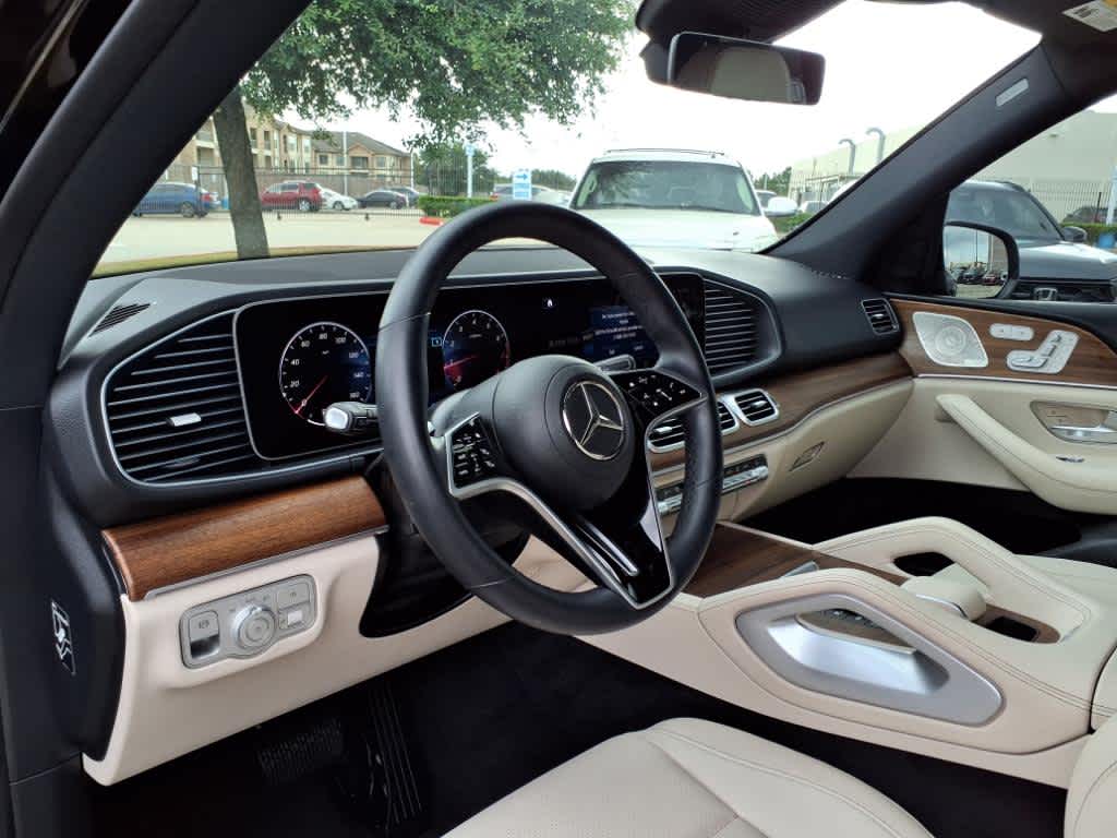 Thumbnail: 2025 Mercedes-Benz GLE - 2