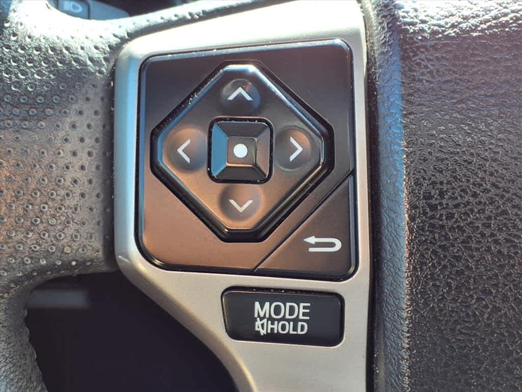 Thumbnail: 2018 Toyota 4Runner - 24