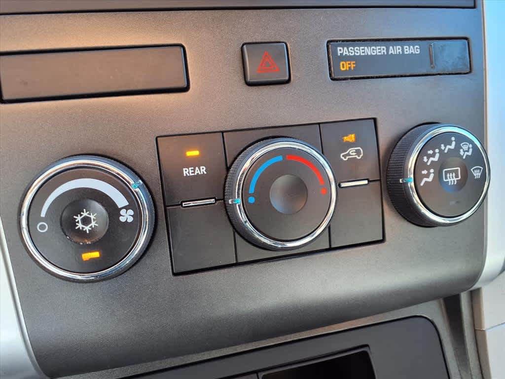 Thumbnail: 2012 Chevrolet Traverse - 21