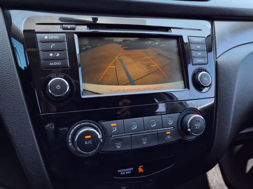 2019 Nissan Rogue Sport S 22