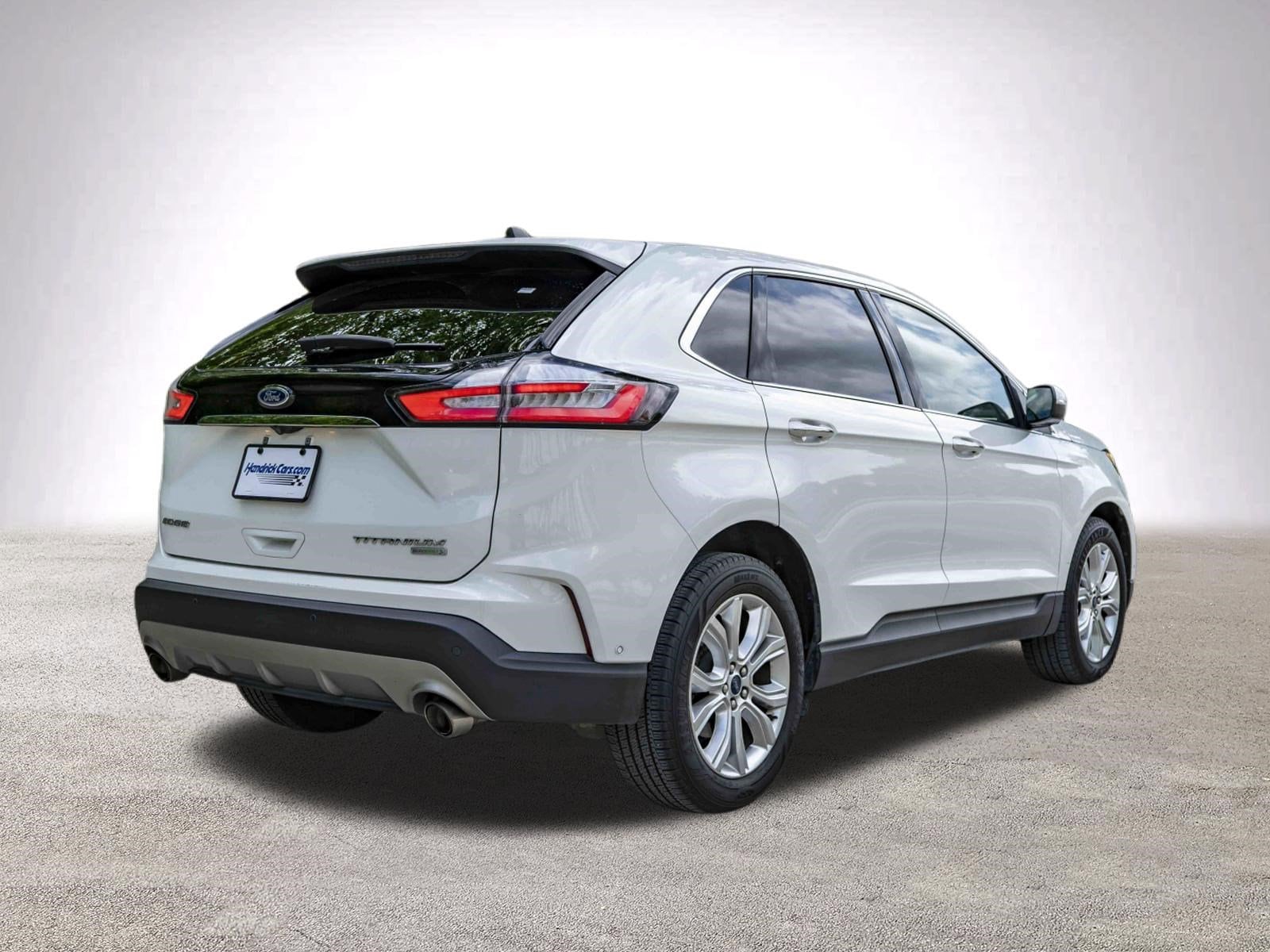 2020 Ford Edge Titanium photo 3