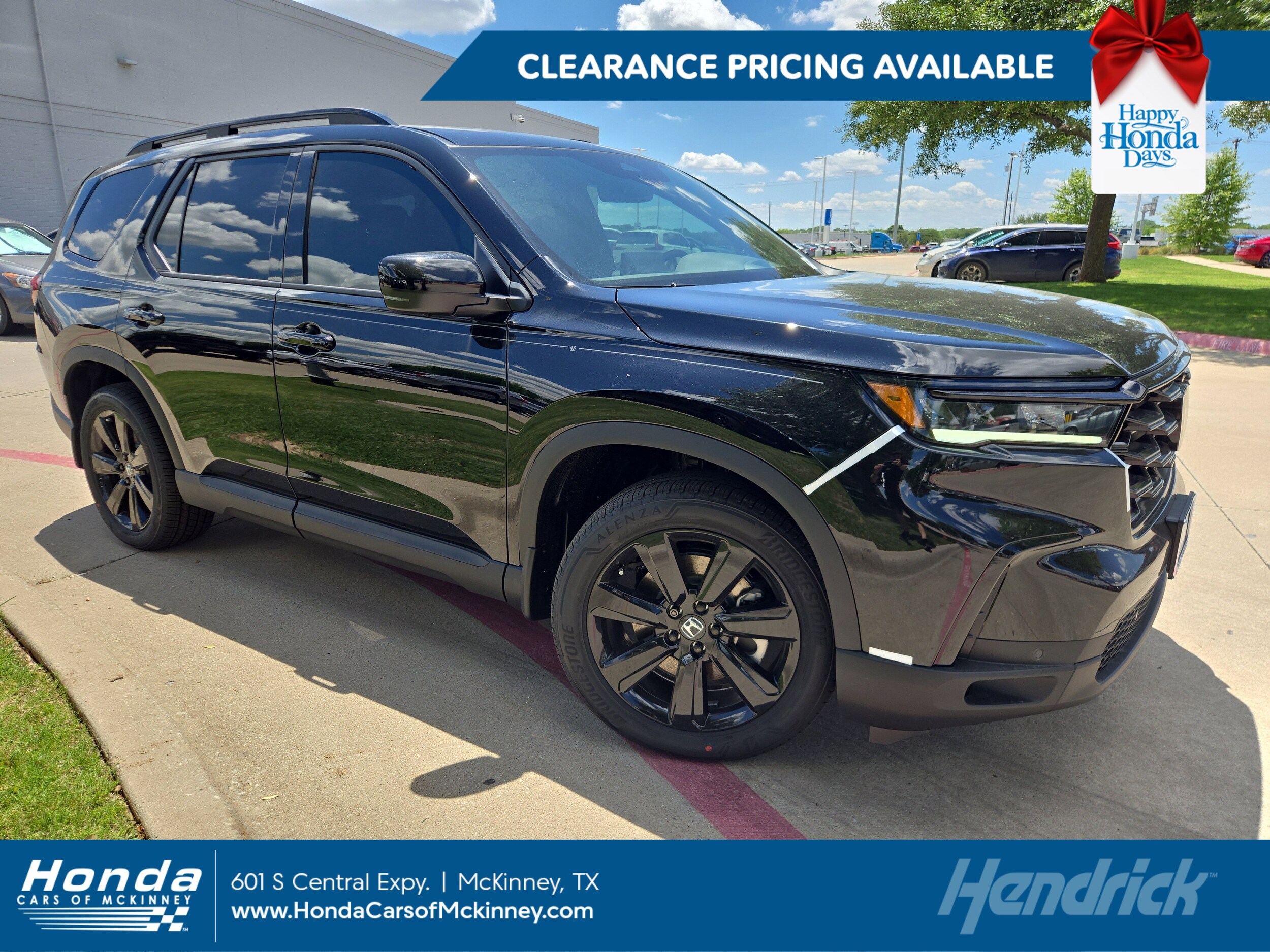 2025 Honda Pilot Black Edition's photo