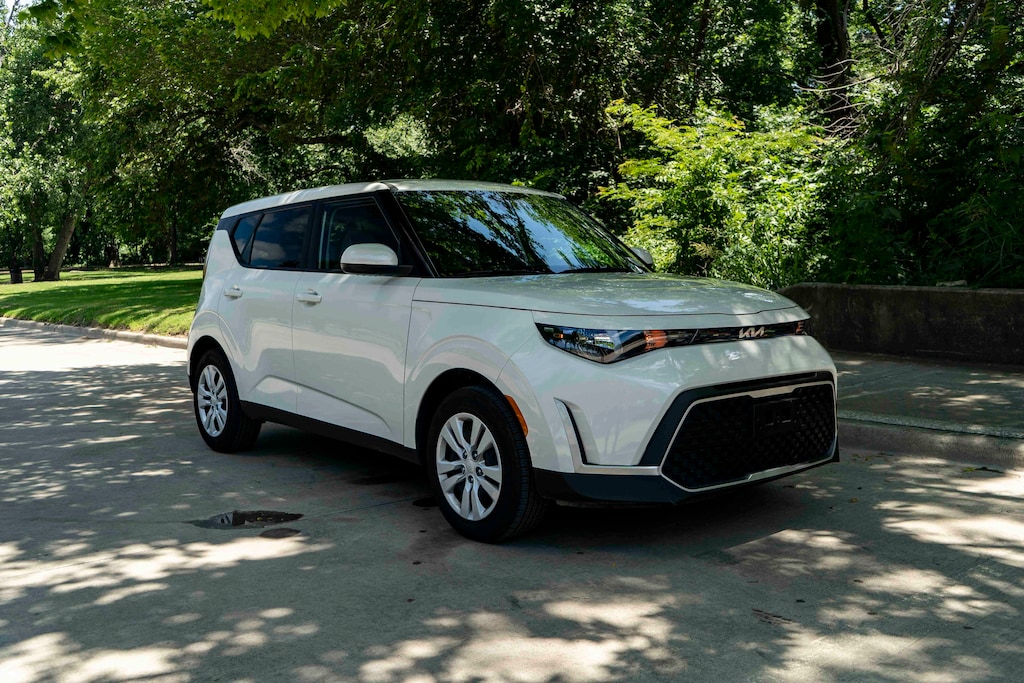 Used 2025 Kia Soul LX Hatchback