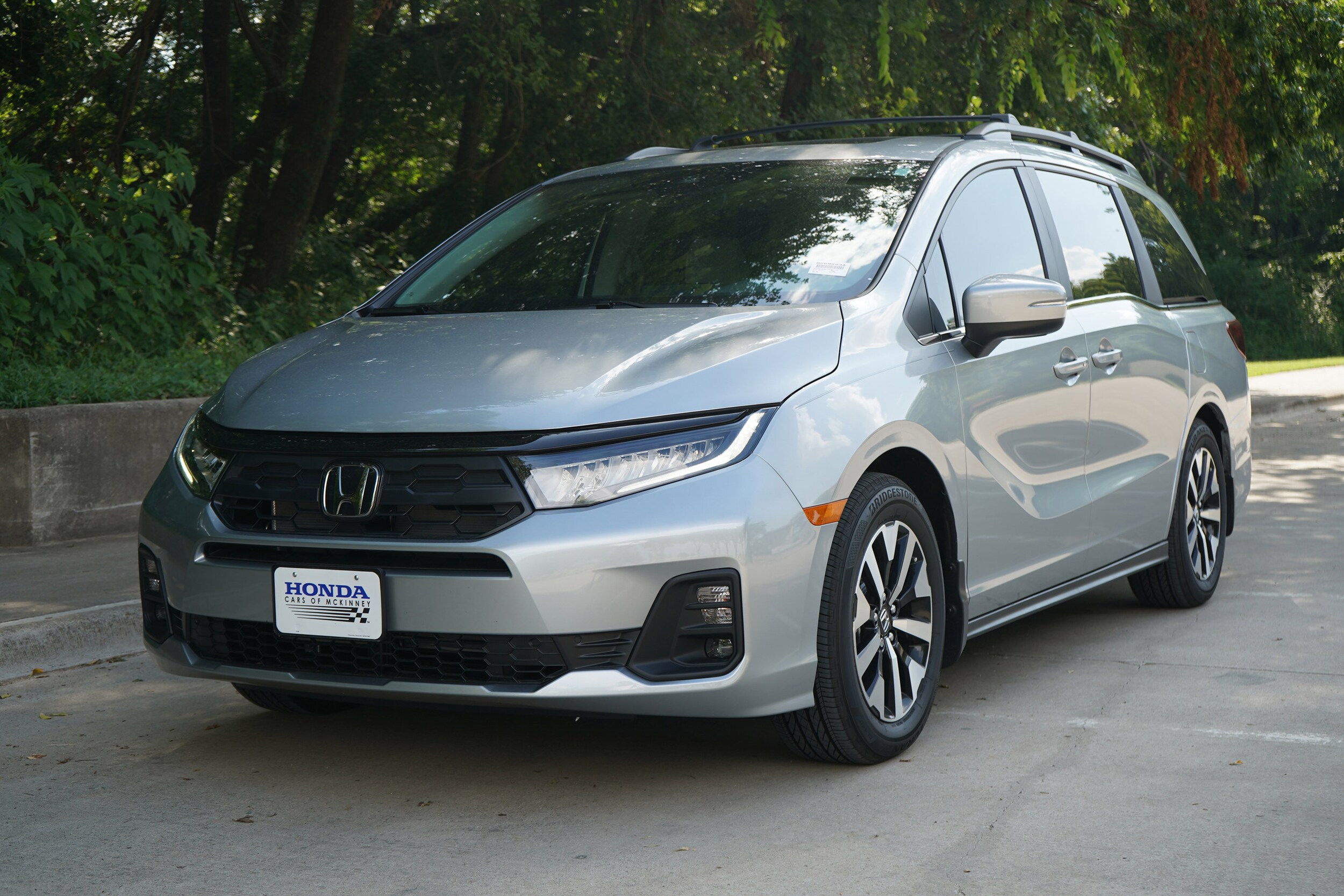 2025 Honda Odyssey EX-L photo 3