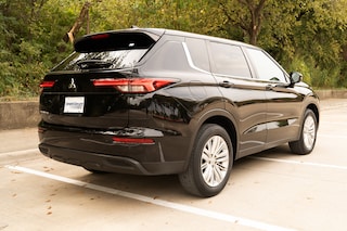 2022 Mitsubishi Outlander ES SUV
