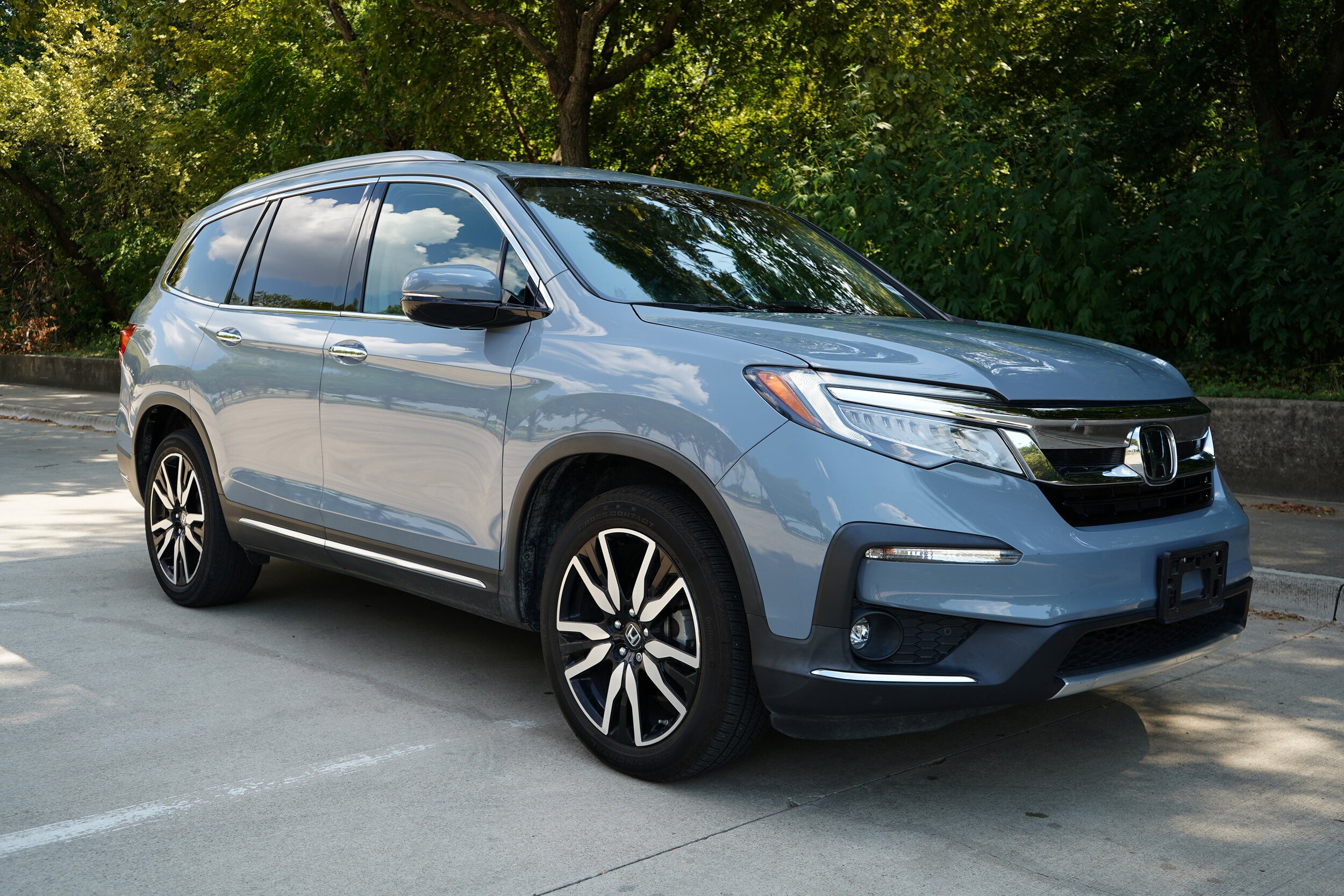 2022 Honda Pilot Touring photo 2