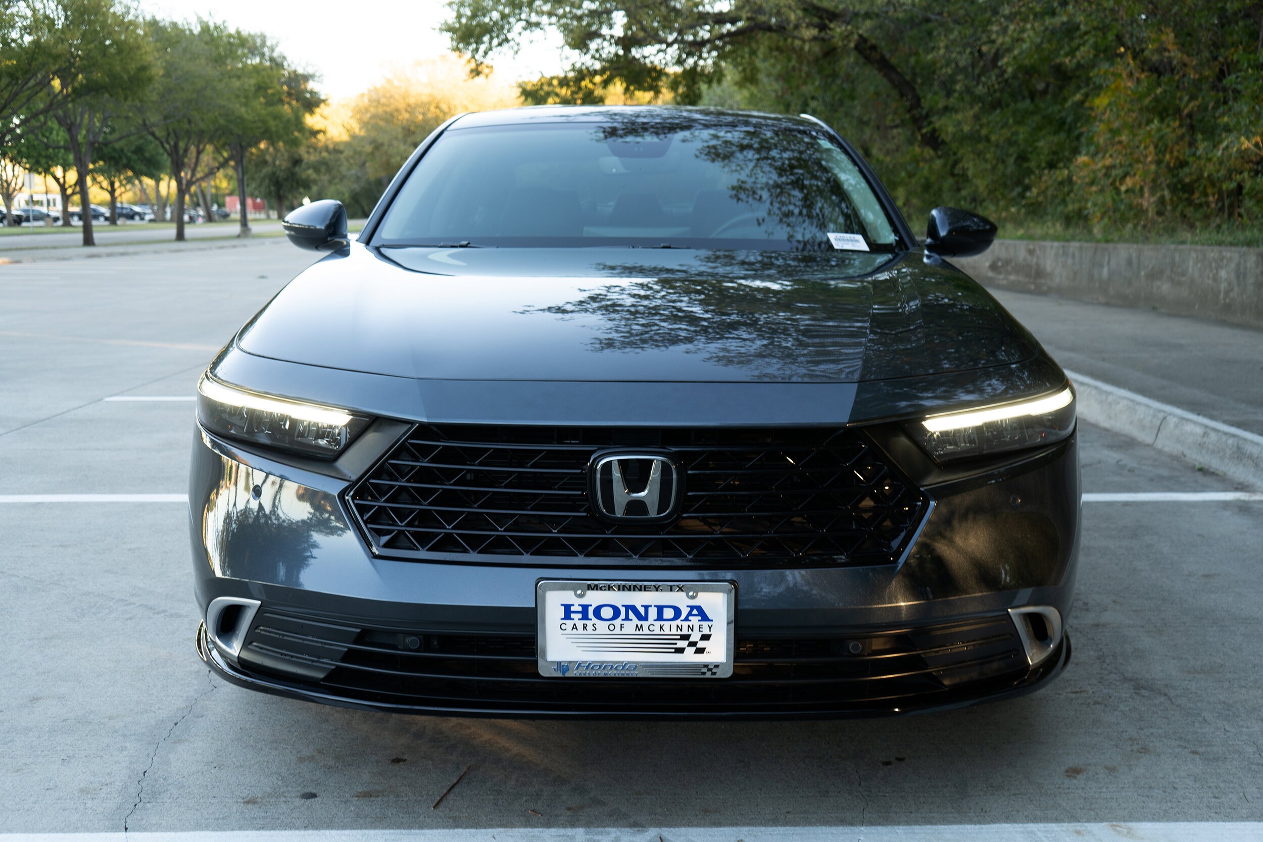 2025 Honda Accord Hybrid Touring photo 2