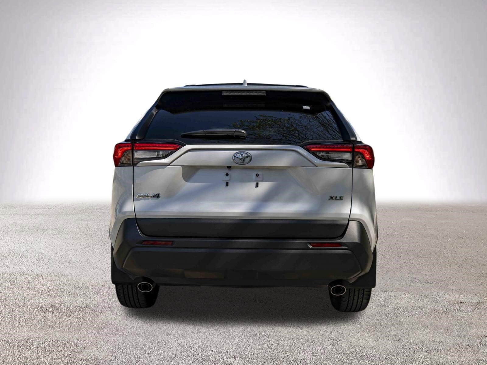 2024 Toyota RAV4 XLE Premium photo 6