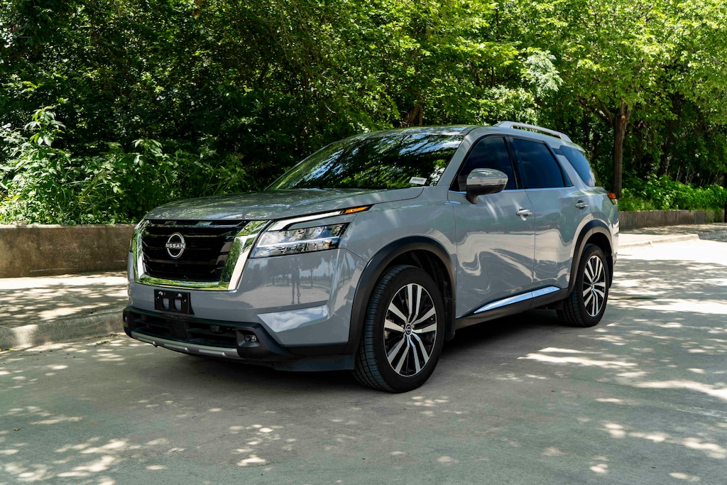 Used 2023 Nissan Pathfinder Platinum SUV