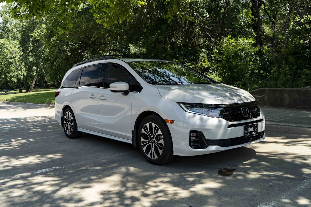Certified 2025 Honda Odyssey Elite Minivan