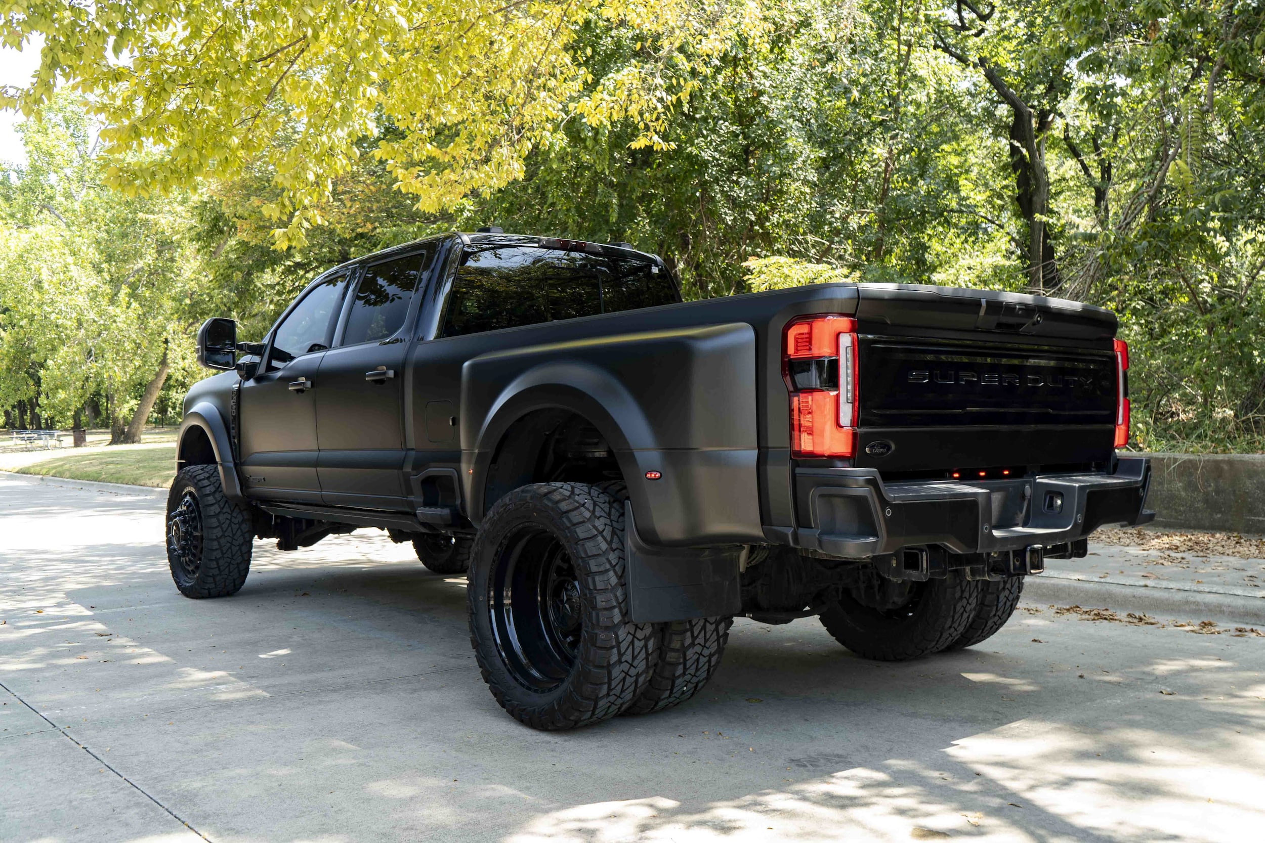 2025 Ford Super Duty F-450 DRW Platinum