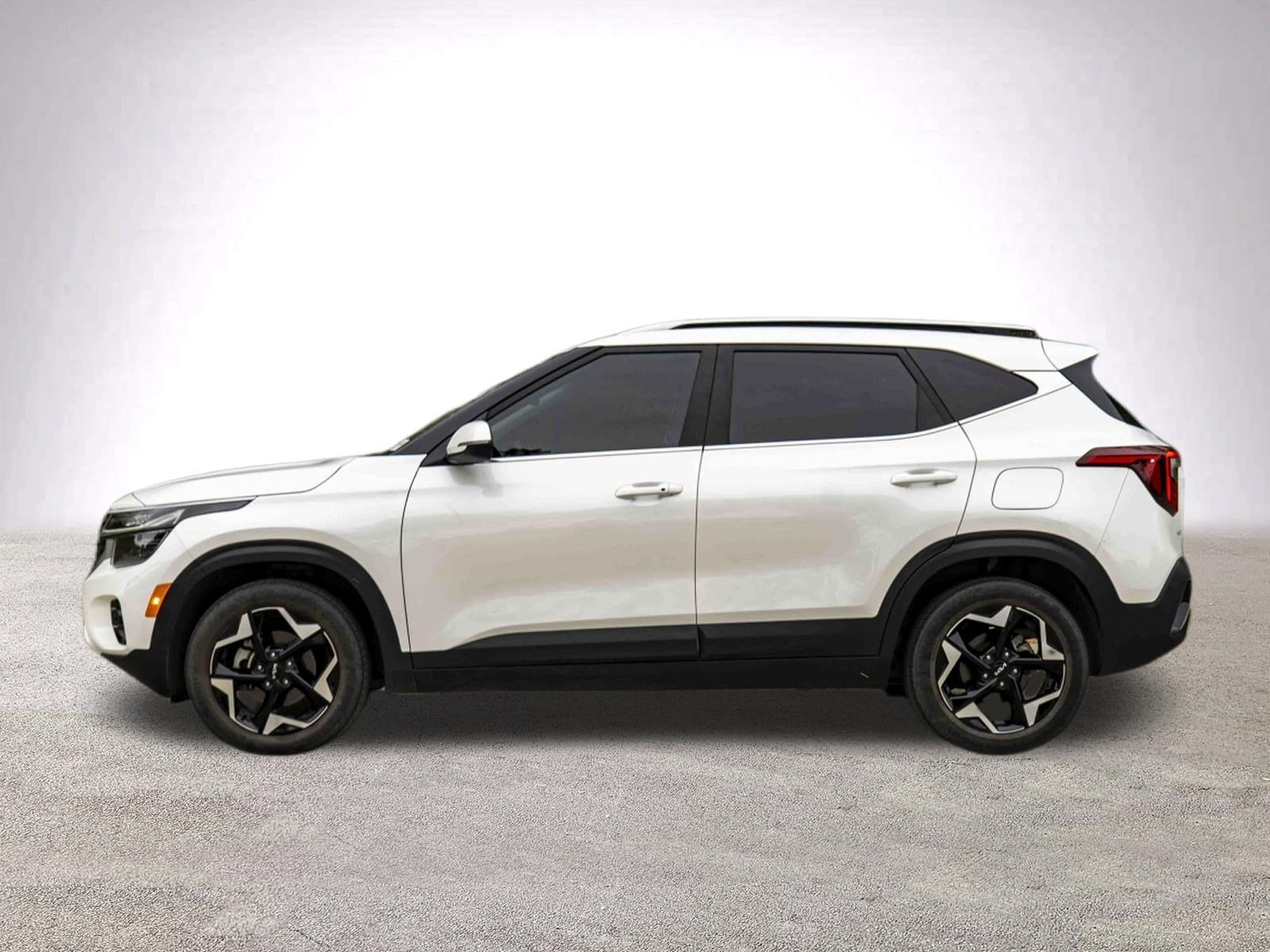 2024 Kia Seltos EX photo 4