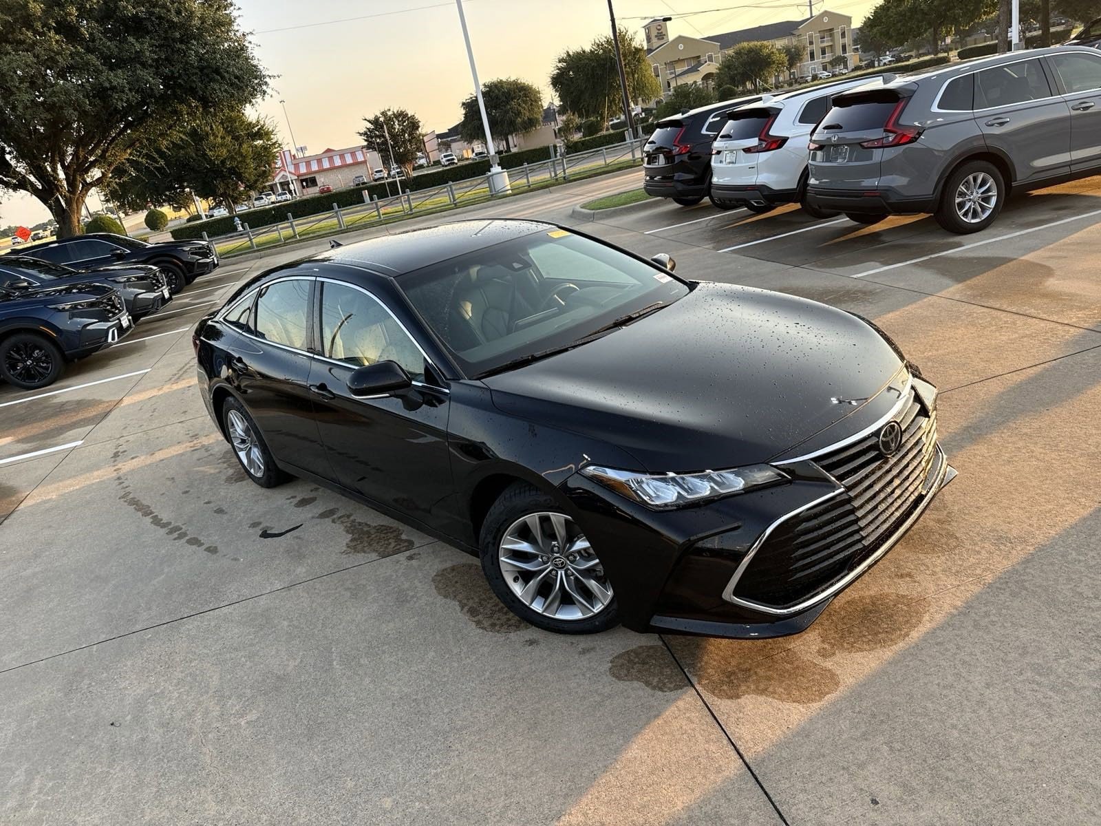 Used 2022 Toyota Avalon XLE with VIN 4T1JZ1FBXNU077477 for sale in Mckinney, TX