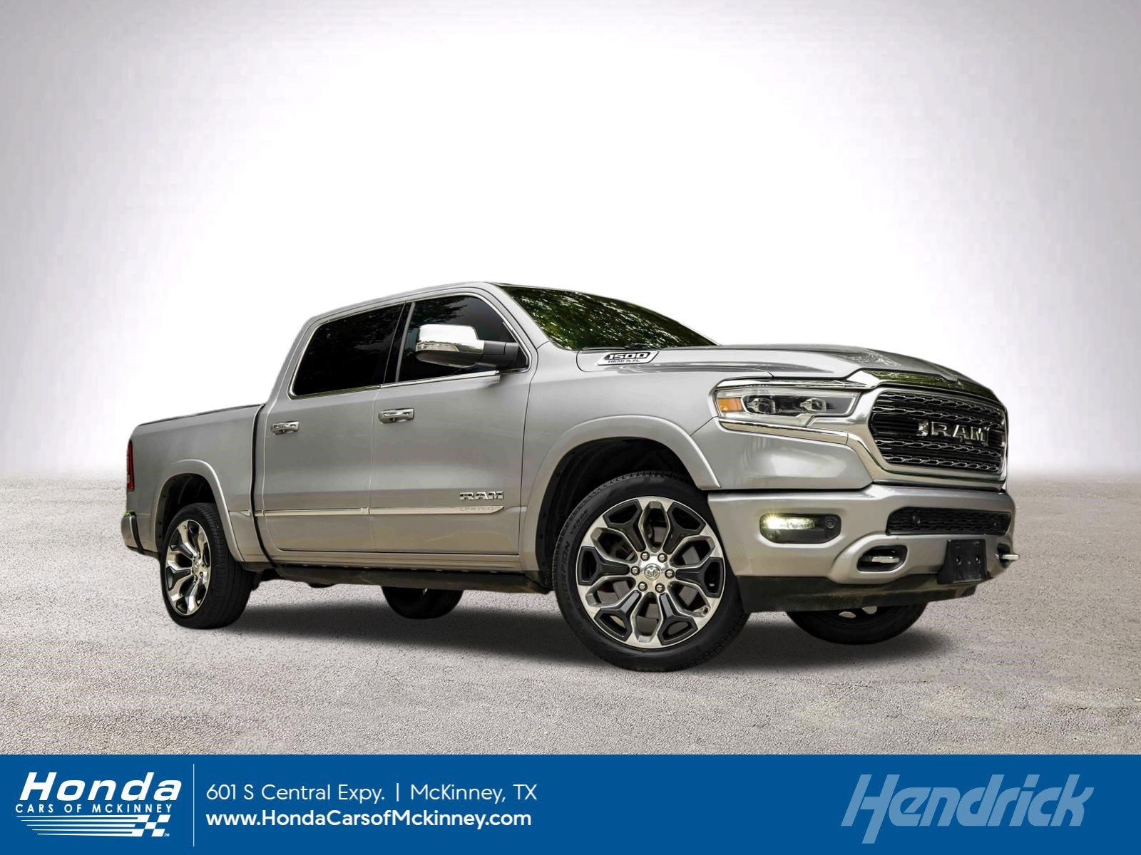 2019 RAM 1500 Limited Crew Cab 5'7's photo