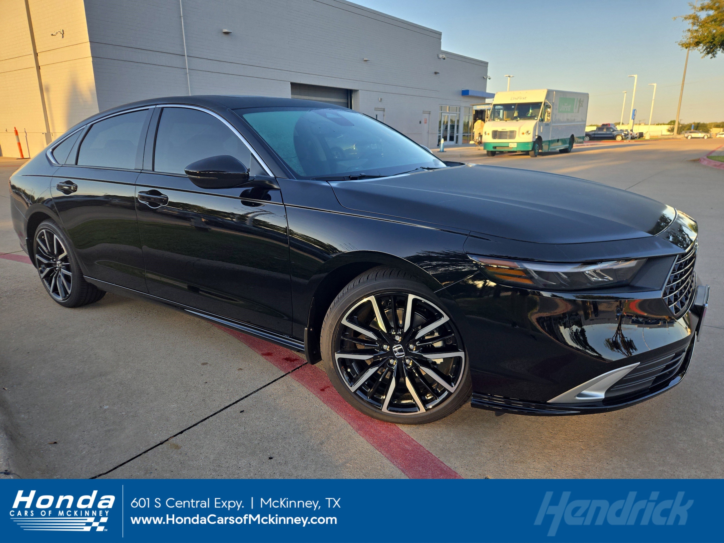 2025 Honda Accord Hybrid Touring's photo