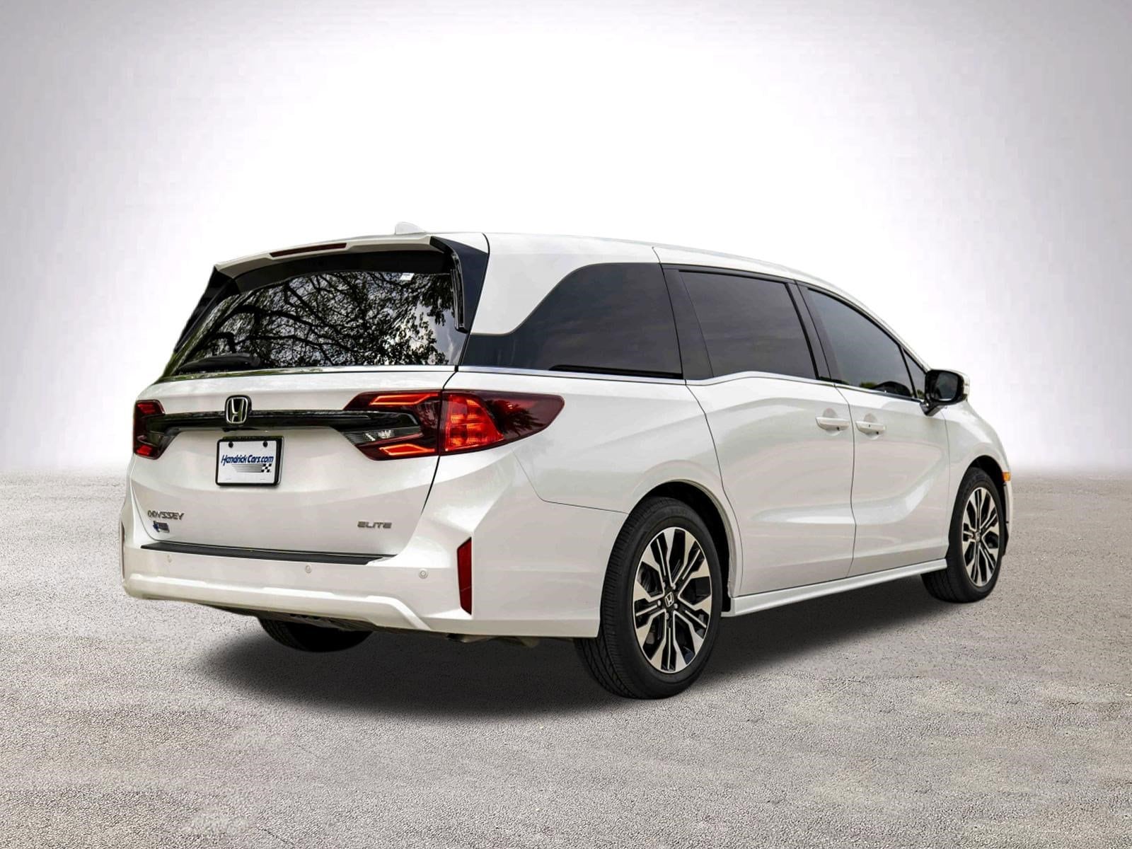 2026 Honda Odyssey Elite photo 3