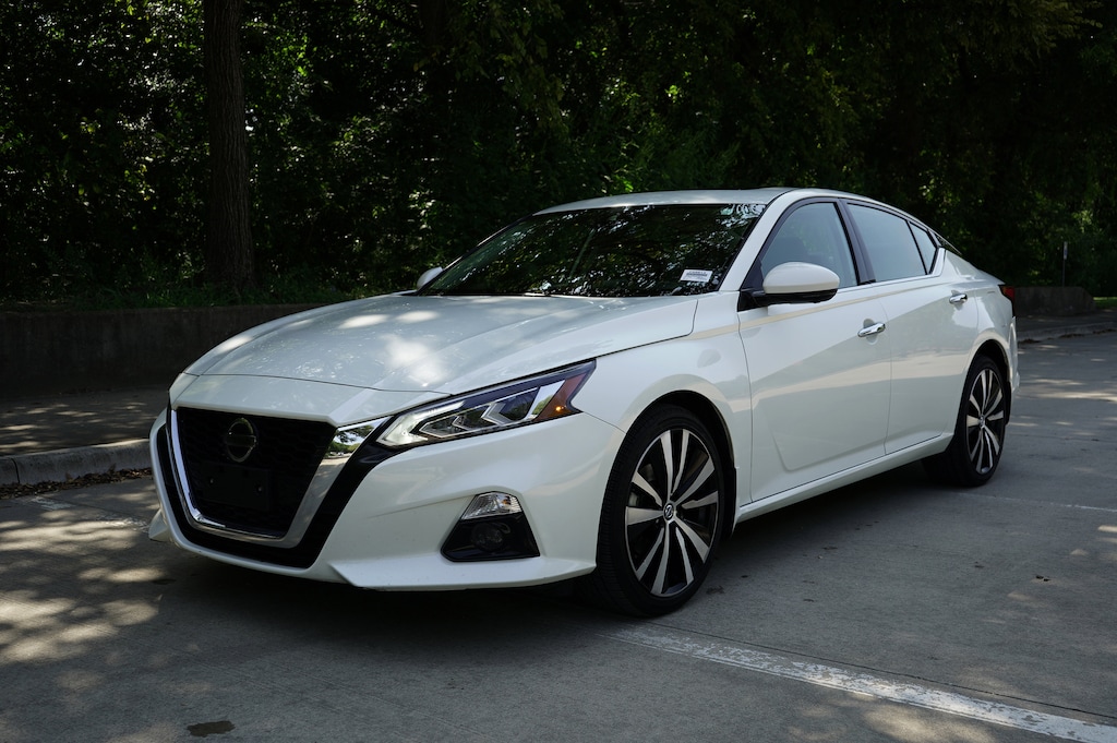 Used 2022 Nissan Altima 2.5 Platinum Sedan