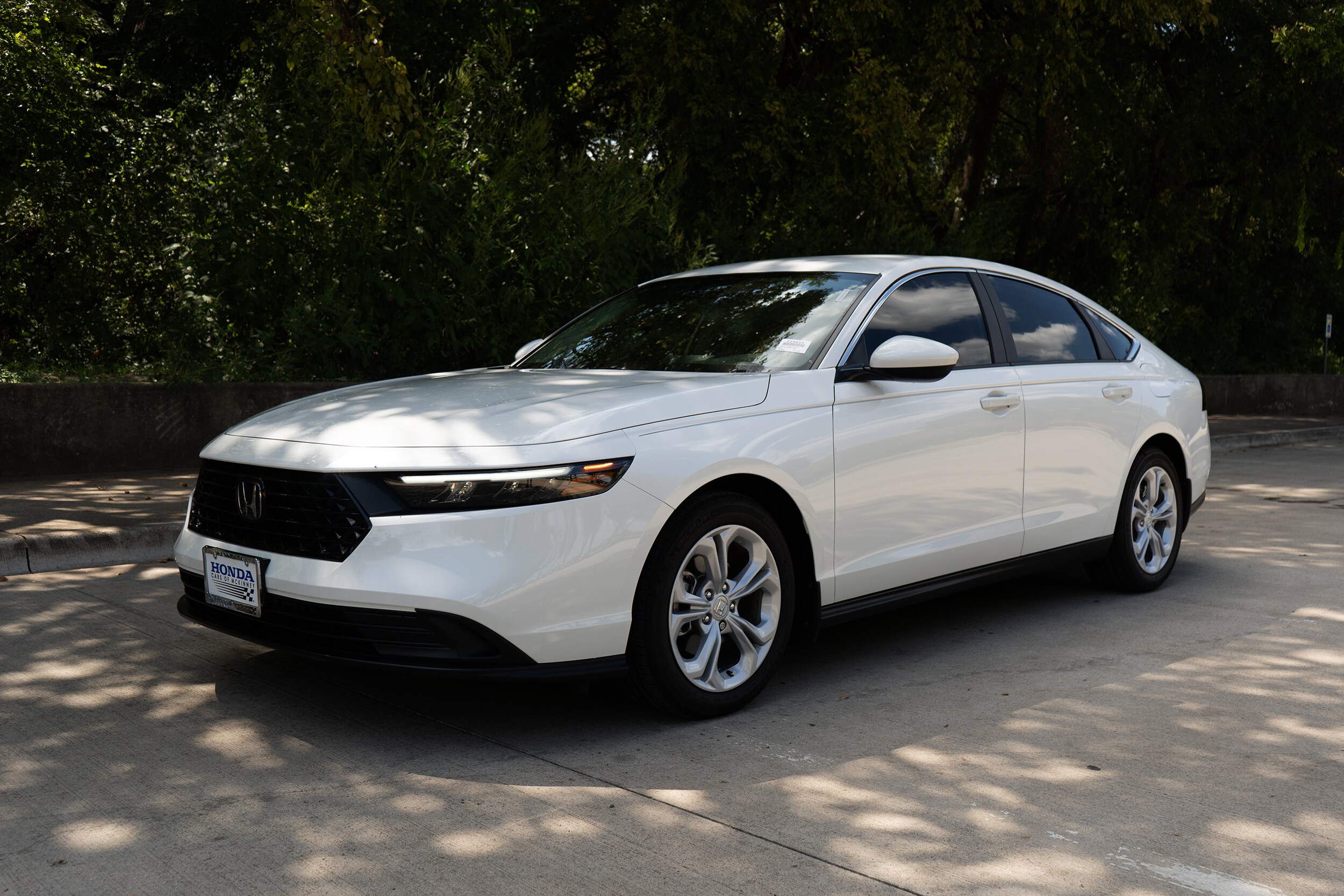2025 Honda Accord LX photo 3