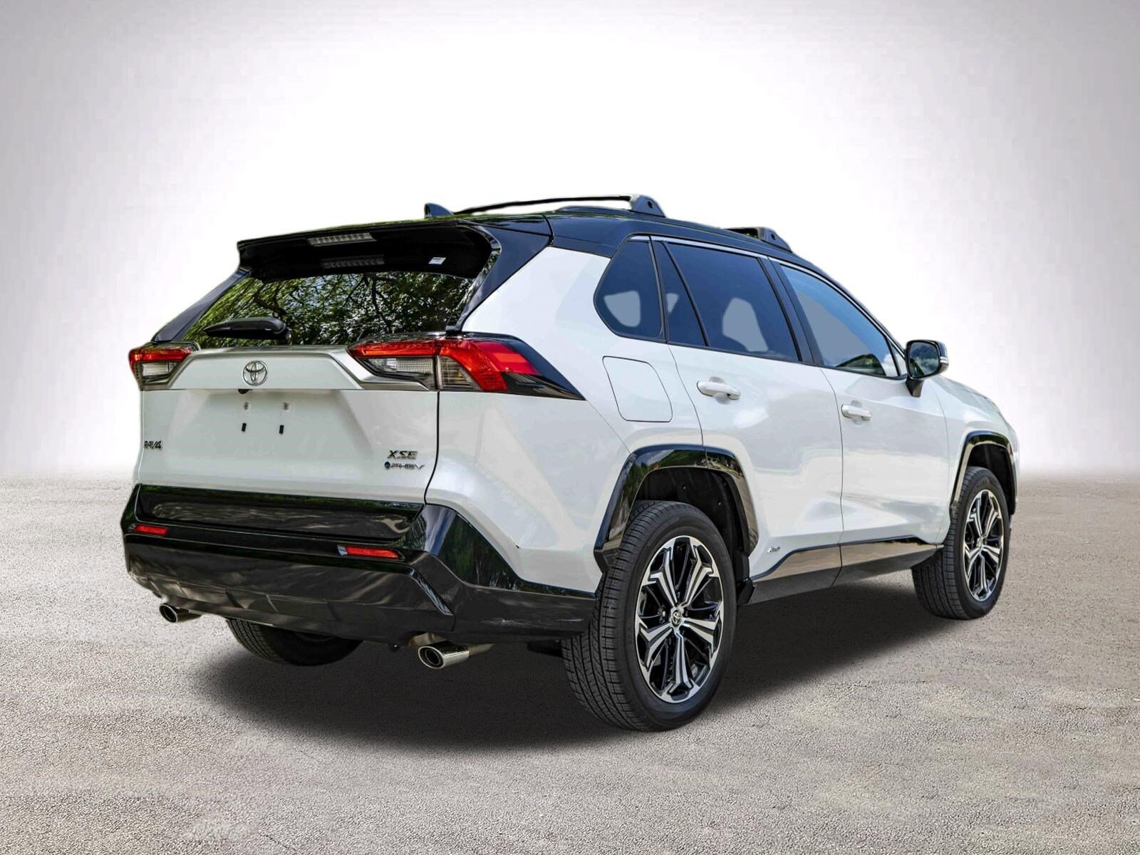 2025 Toyota RAV4 Plug-In Hybrid XSE photo 3