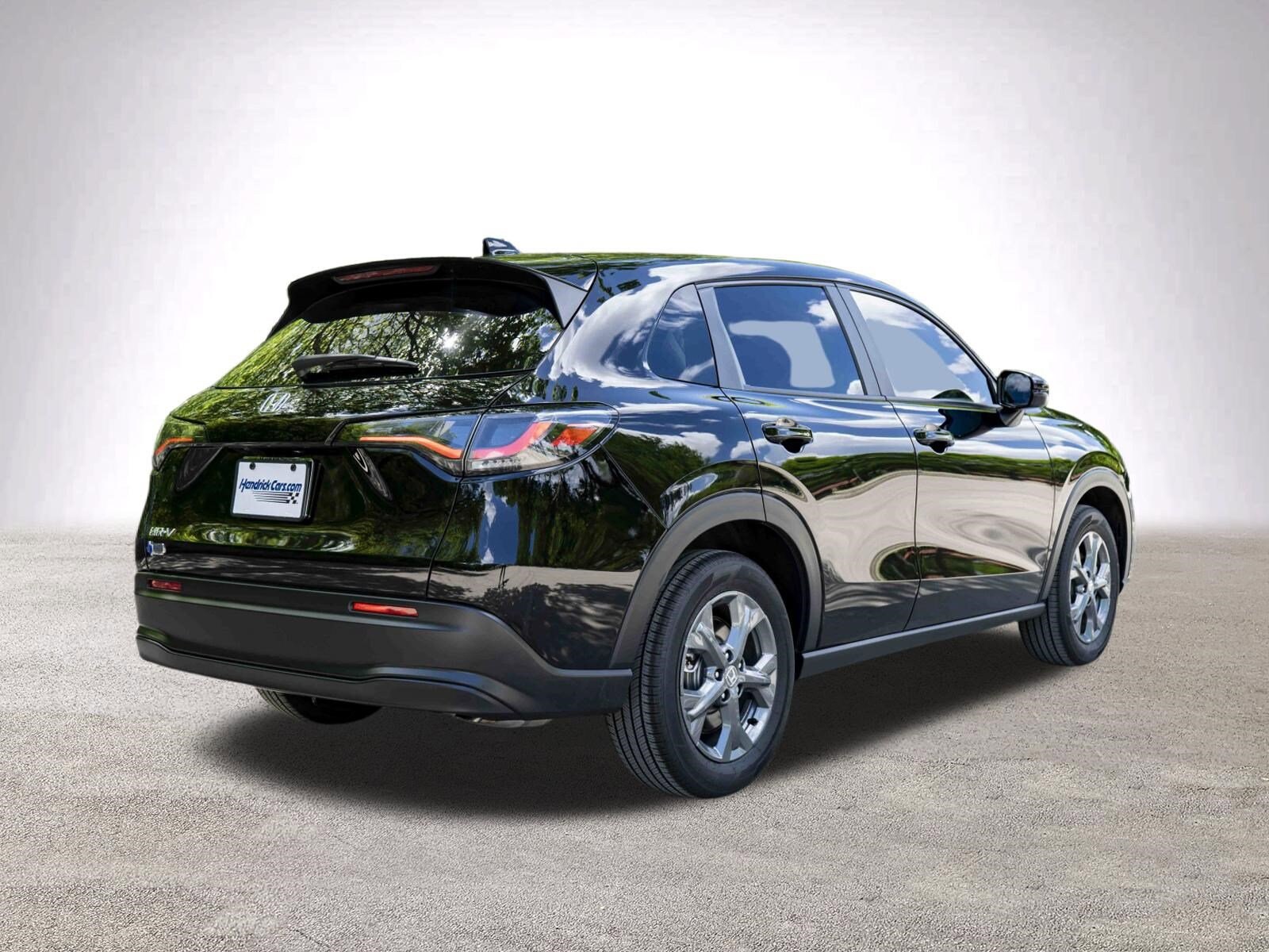 2026 Honda HR-V LX photo 3