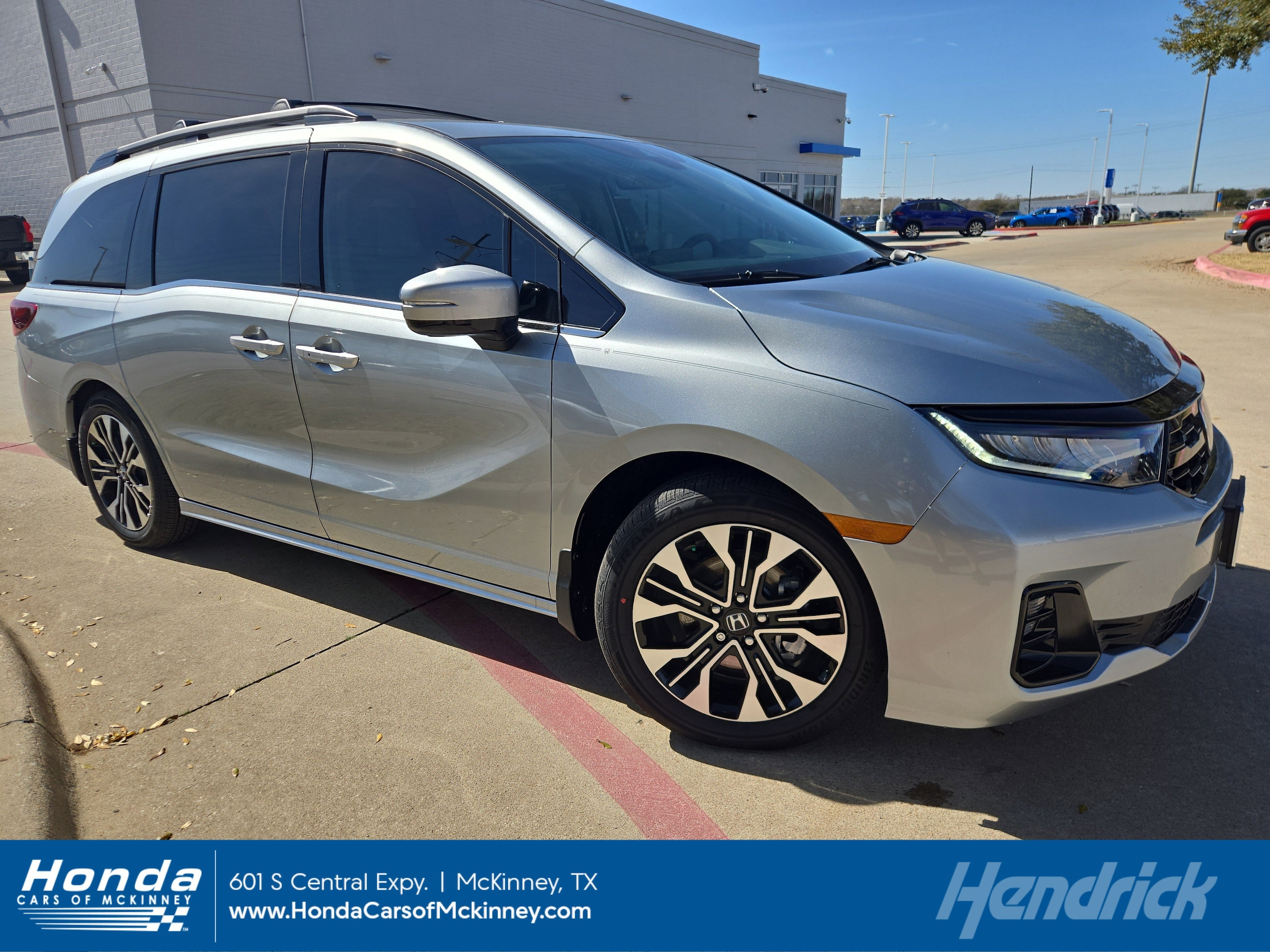 2026 Honda Odyssey Elite's photo