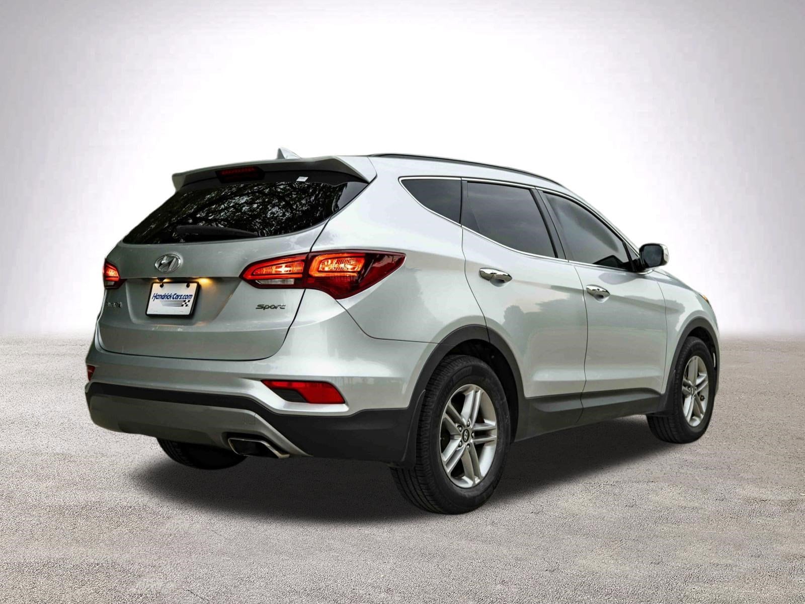 2017 Hyundai Santa Fe Sport 2.4L photo 6