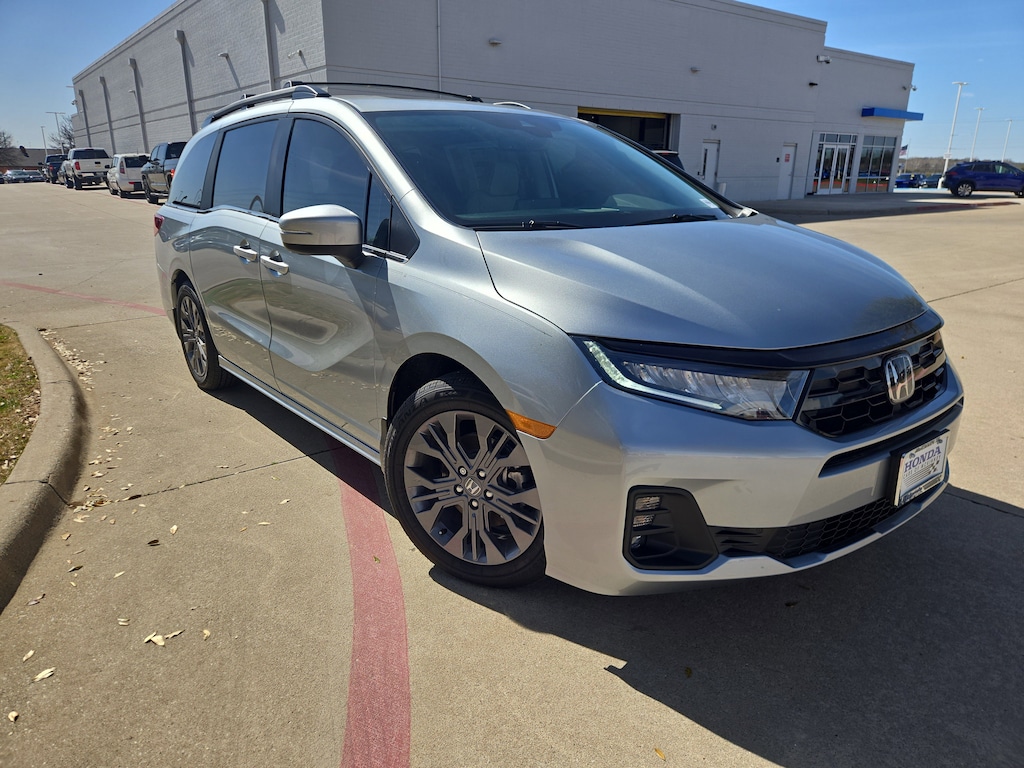 New 2026 Honda Odyssey Touring Minivan