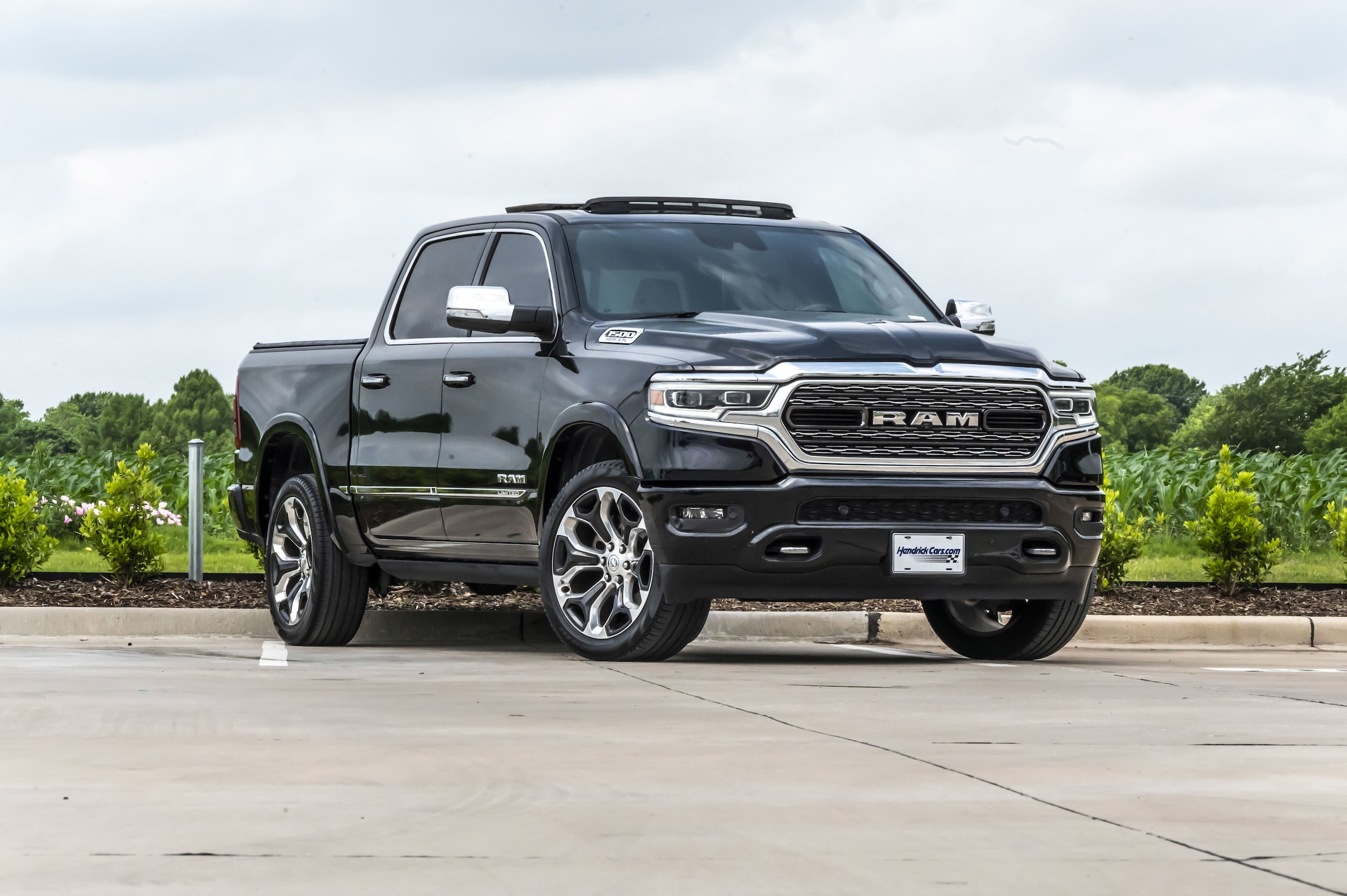Used 2022 RAM Ram 1500 Pickup Limited with VIN 1C6SRFHT6NN477601 for sale in Mckinney, TX
