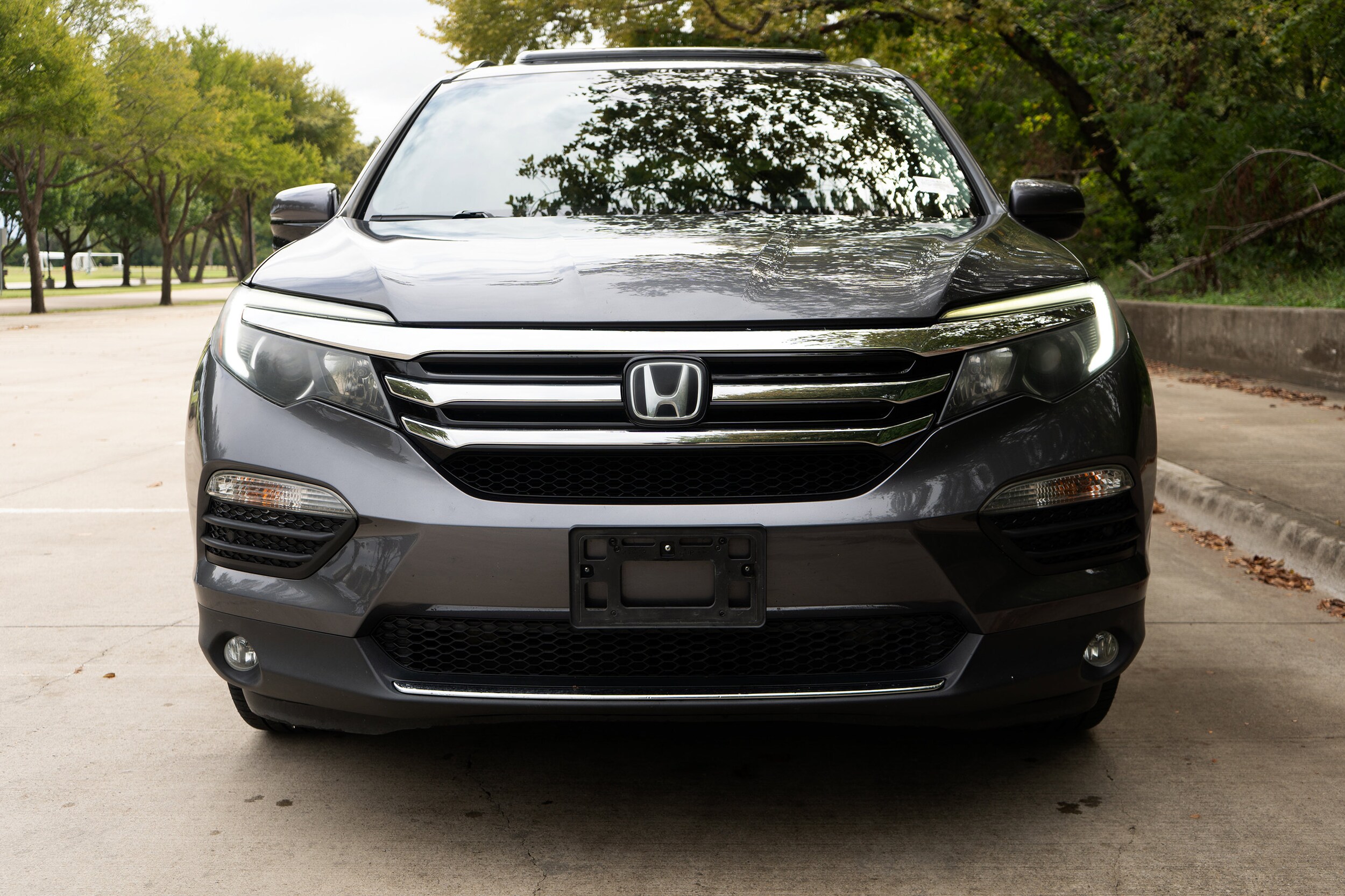 2017 Honda Pilot Touring photo 3